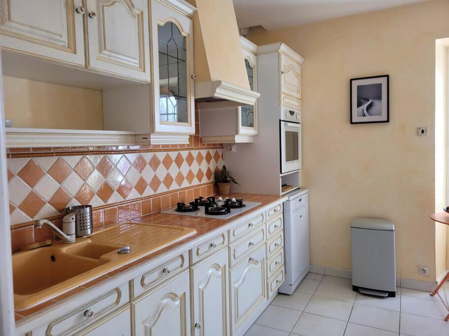 Maison Au Calme A 2 Pas Du Port Cancale Luaran gambar