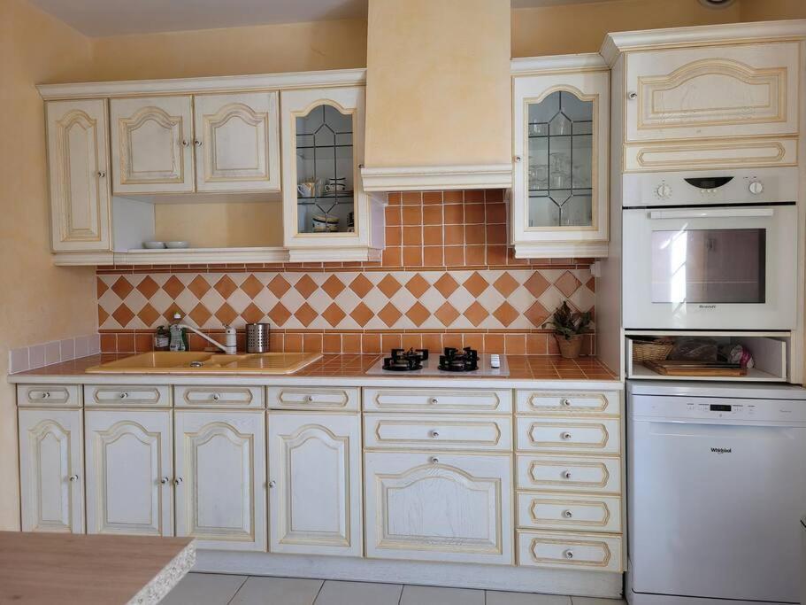 Maison Au Calme A 2 Pas Du Port Cancale Luaran gambar